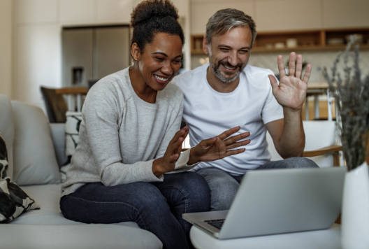 Psychological couples therapy and counseling with online psychologist Patric Pförtner on hallopsychologe.eu